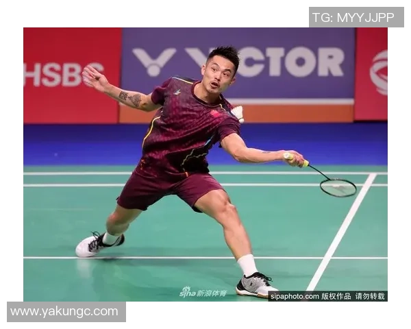 林丹与足球明星同框合影展现运动员友谊与激情的精彩瞬间