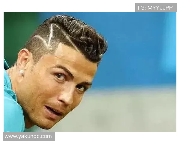 足球明星频繁变换发型展现个性魅力引领时尚潮流的背后故事 足球明星频繁变换发型展现个性魅力引领时尚潮流的背后故事